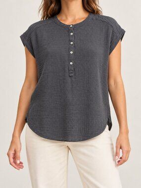 Faherty 100% Organic Cotton Gauze Henley Top in Charcoal Gray Size M